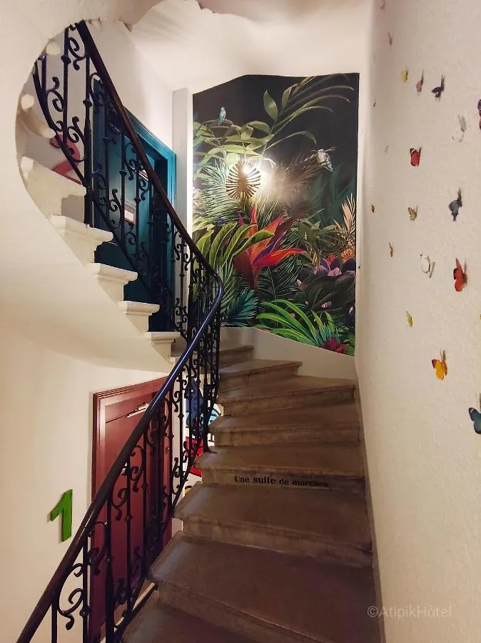 **  Atipik Hotel Annecy Francja