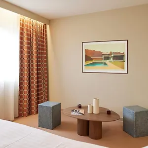 *** Hotel Aéroport Mandelieu França