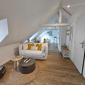 santorin-appartement-lumineux-au-coeur-de-vannes.inbrittany.com/